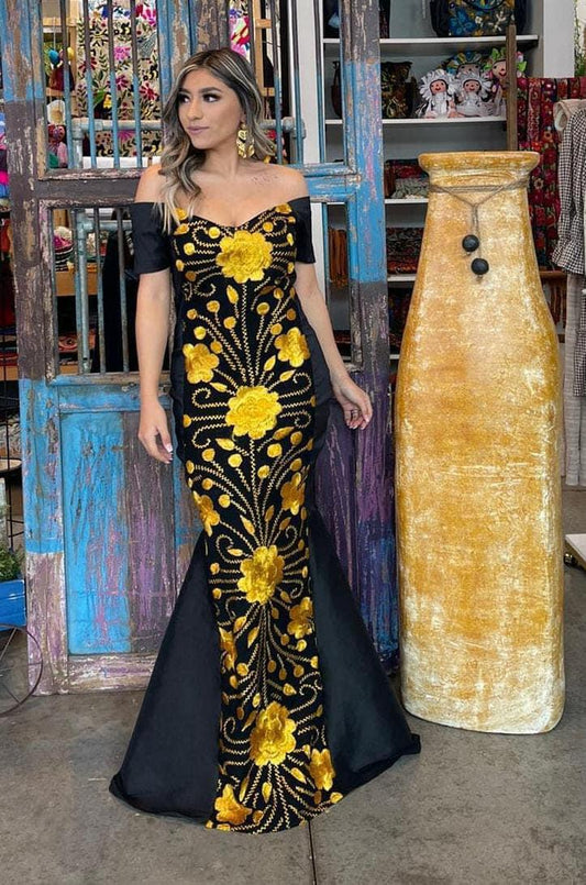 ALAYA Collection Dresses. Handmade Mexican dresses from Guerrero